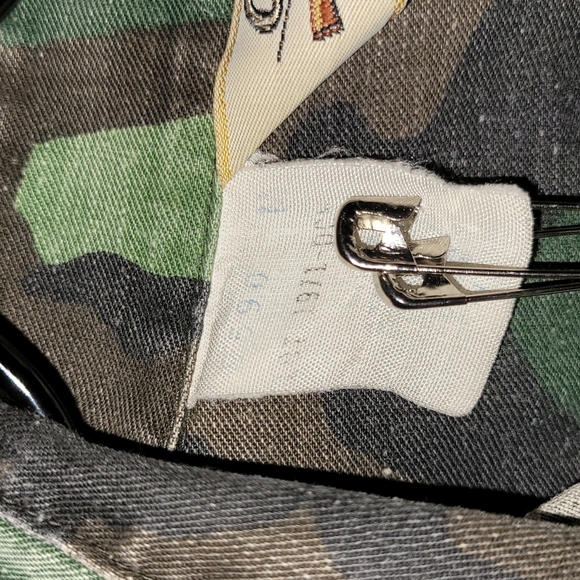 Vintage. Made in USA. 1971. Cabela's. Camo. Heavy button-up shirt. Size M. - Picture 3 of 5